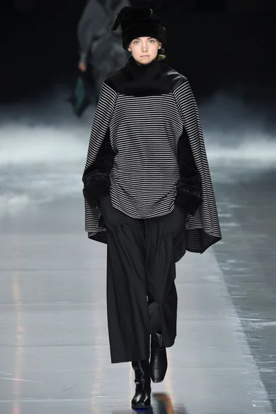 Look 22